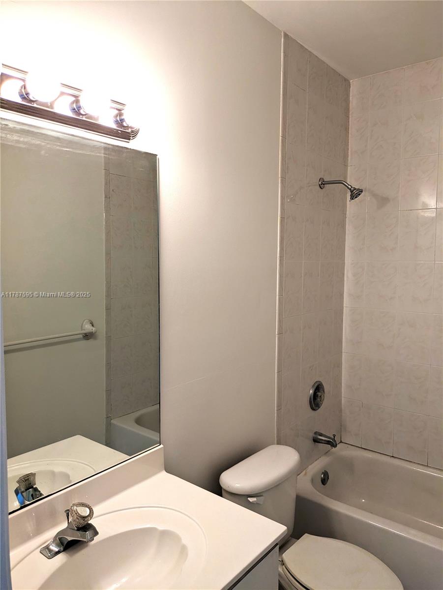 ANCHORAGE AT MIAMI LAKES - Residential Lease