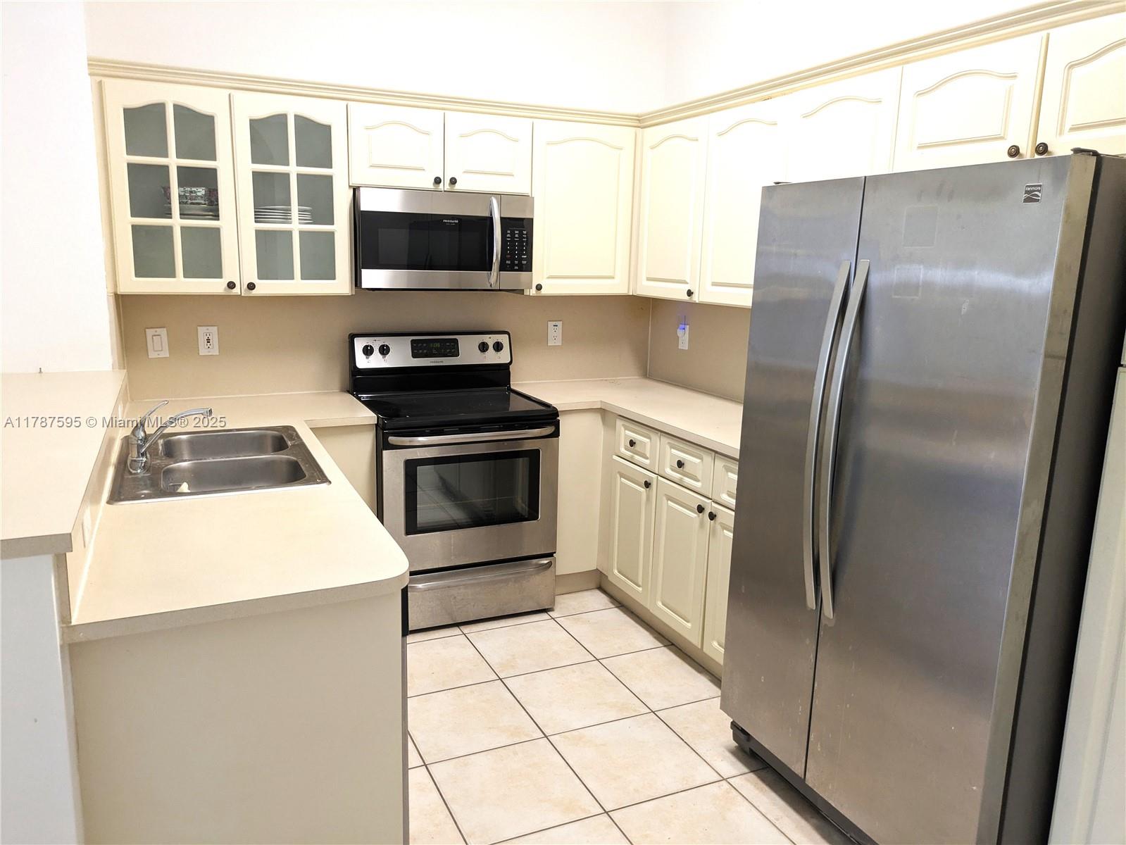 ANCHORAGE AT MIAMI LAKES - Residential Lease