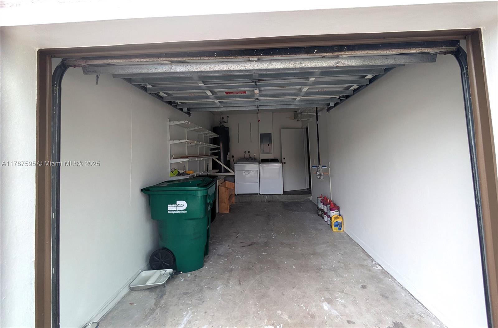 ANCHORAGE AT MIAMI LAKES - Residential Lease