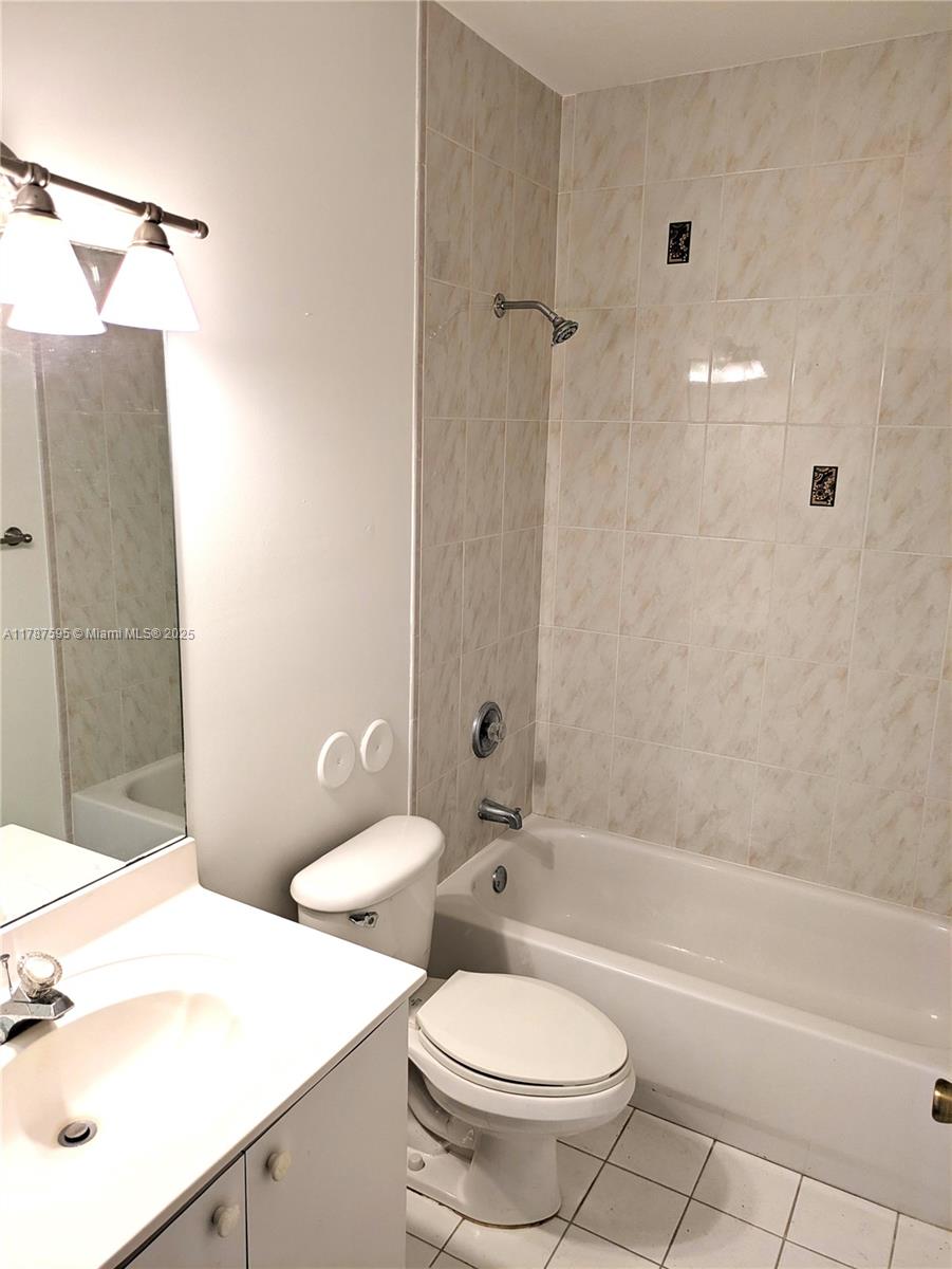 ANCHORAGE AT MIAMI LAKES - Residential Lease