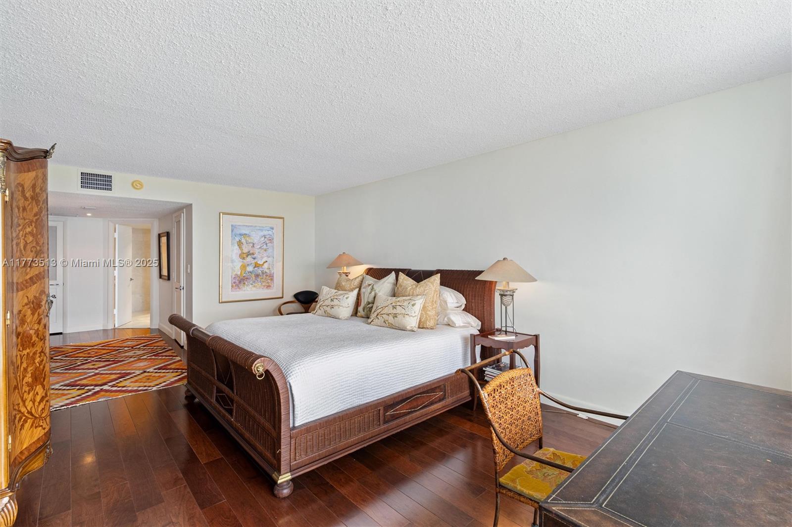 POINT OF AMERICAS - Residential
