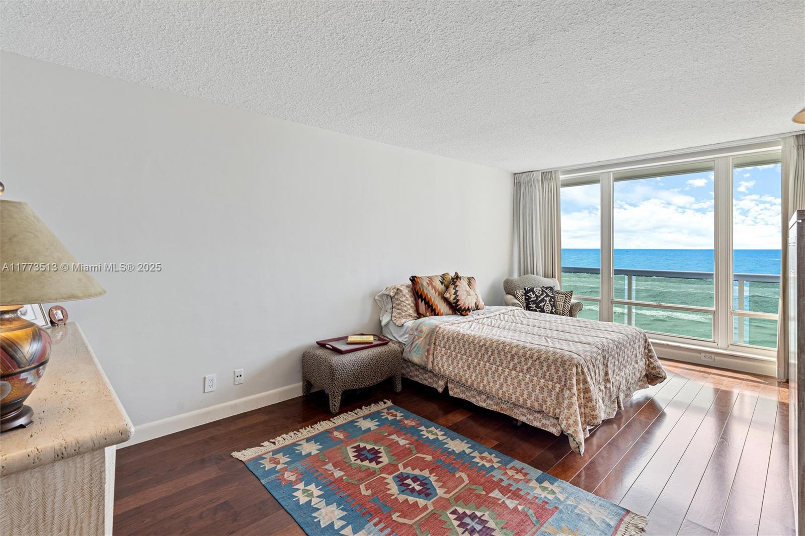 POINT OF AMERICAS - Residential