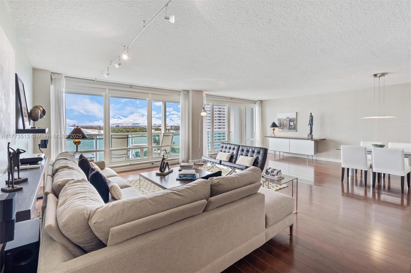 POINT OF AMERICAS - Residential