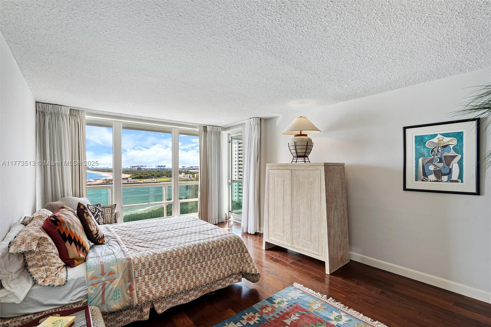 POINT OF AMERICAS - Residential