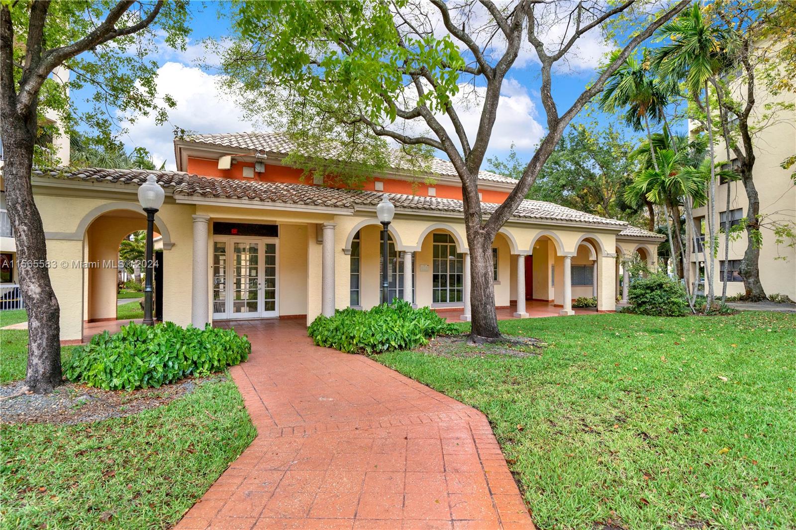LAS VISTAS AT DORAL CONDO - Residential Lease