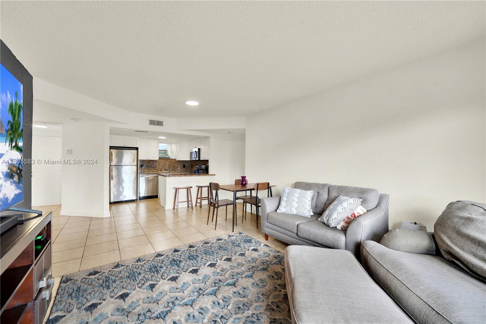 LAS VISTAS AT DORAL CONDO - Residential Lease