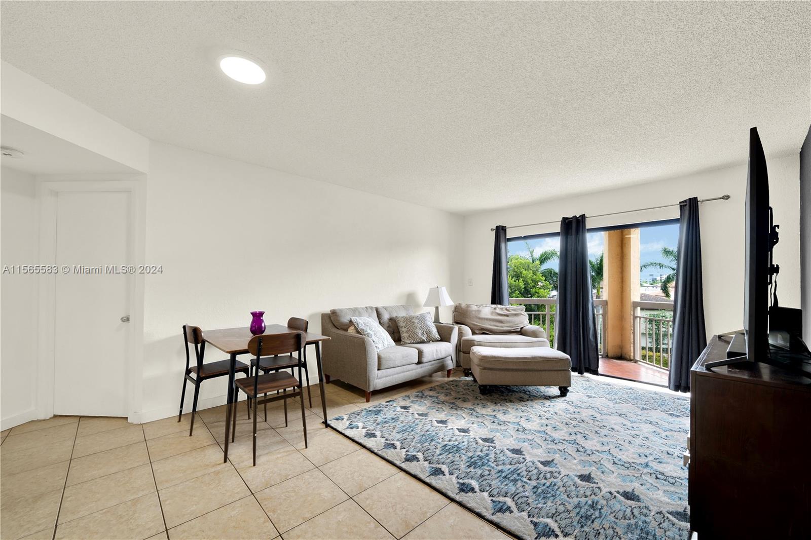 LAS VISTAS AT DORAL CONDO - Residential Lease