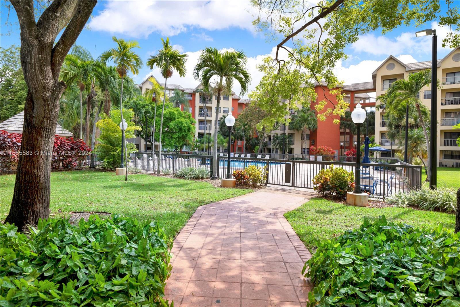 LAS VISTAS AT DORAL CONDO - Residential Lease