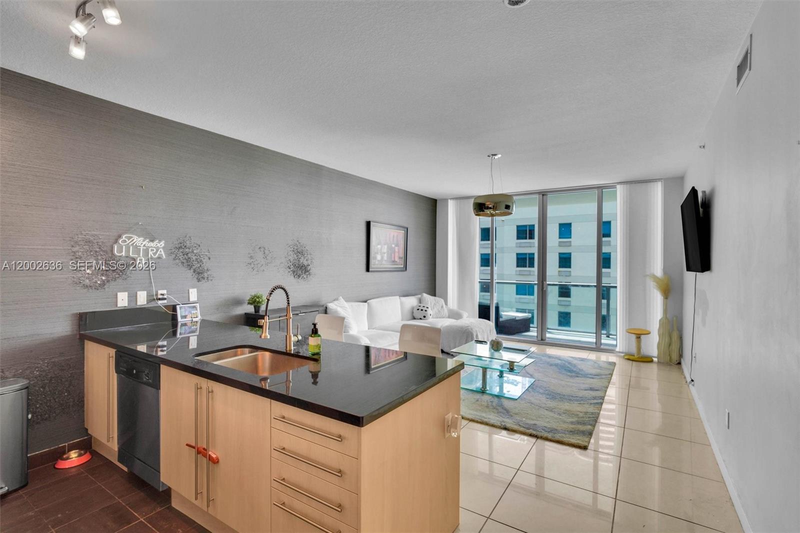 THE AXIS ON BRICKELL COND - Residential