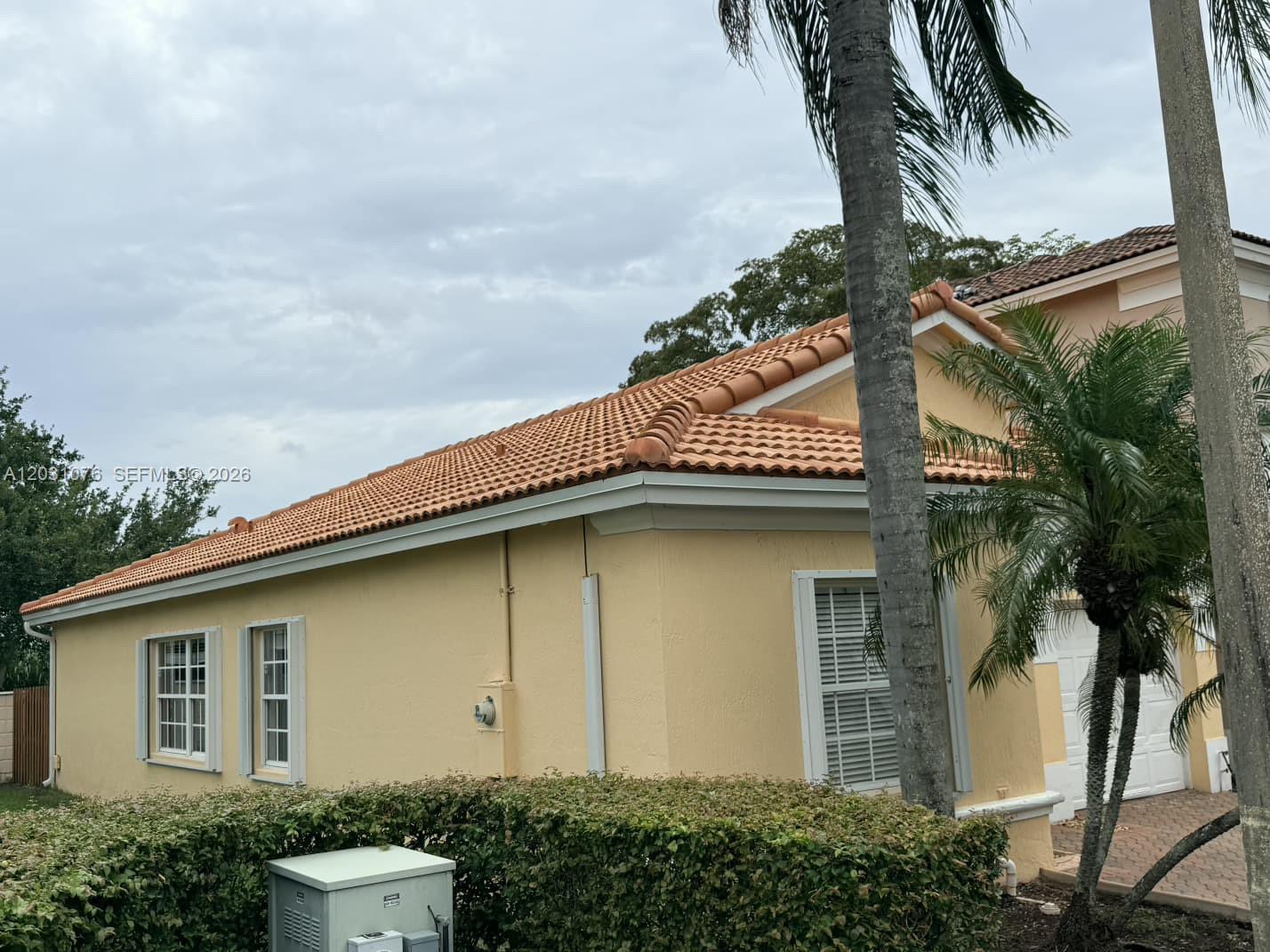 FOREST LAKES COUNTRY GARD - Residential Lease