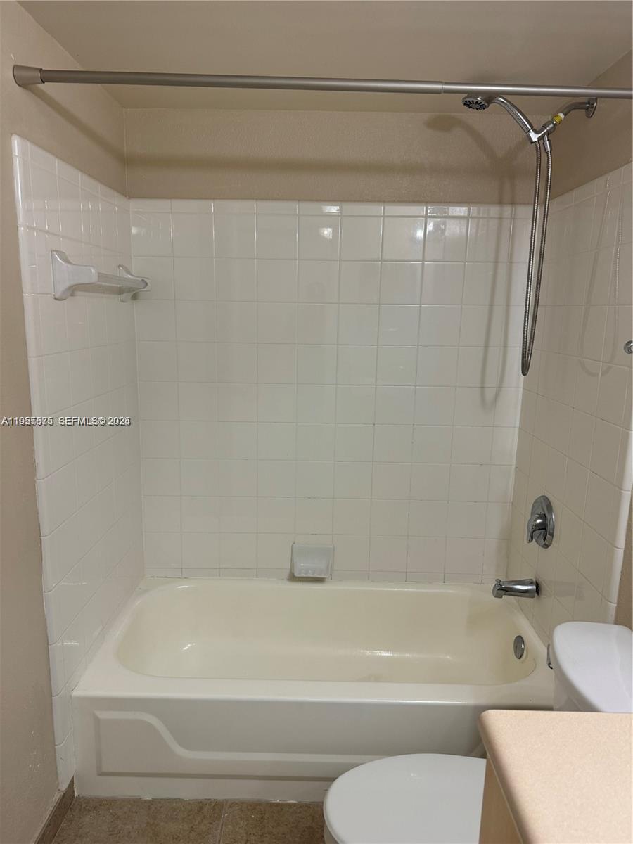 VISCONTI CONDO - Residential Lease