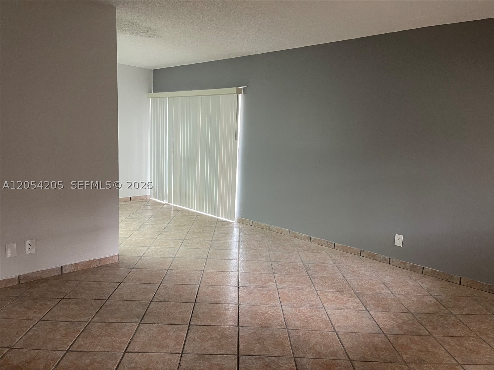 FOUNTAINS OF TAMARAC COND - Residential Lease