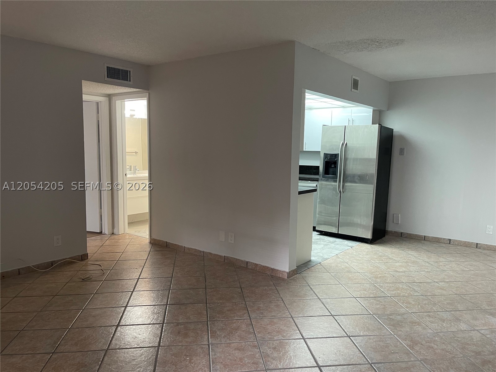 FOUNTAINS OF TAMARAC COND - Residential Lease