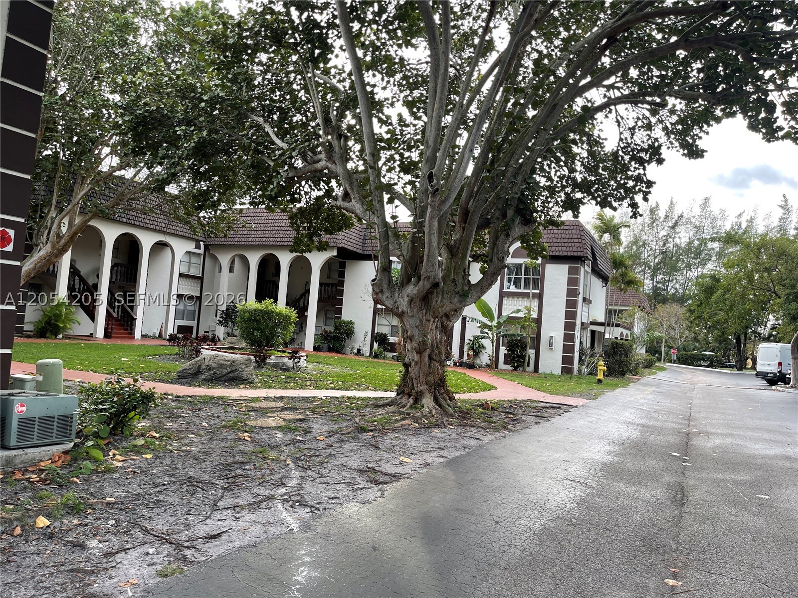 FOUNTAINS OF TAMARAC COND - Residential Lease