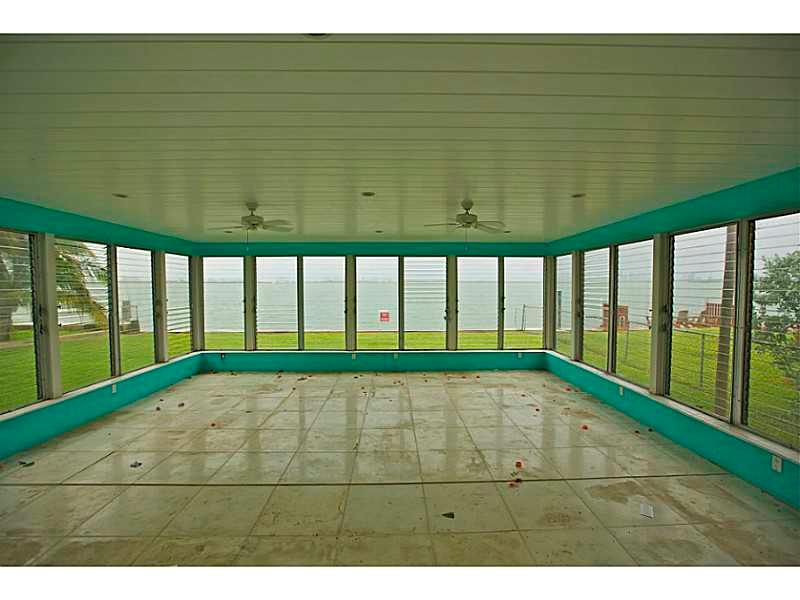 TREASURE ISLAND - Residential