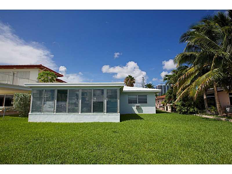 TREASURE ISLAND - Residential