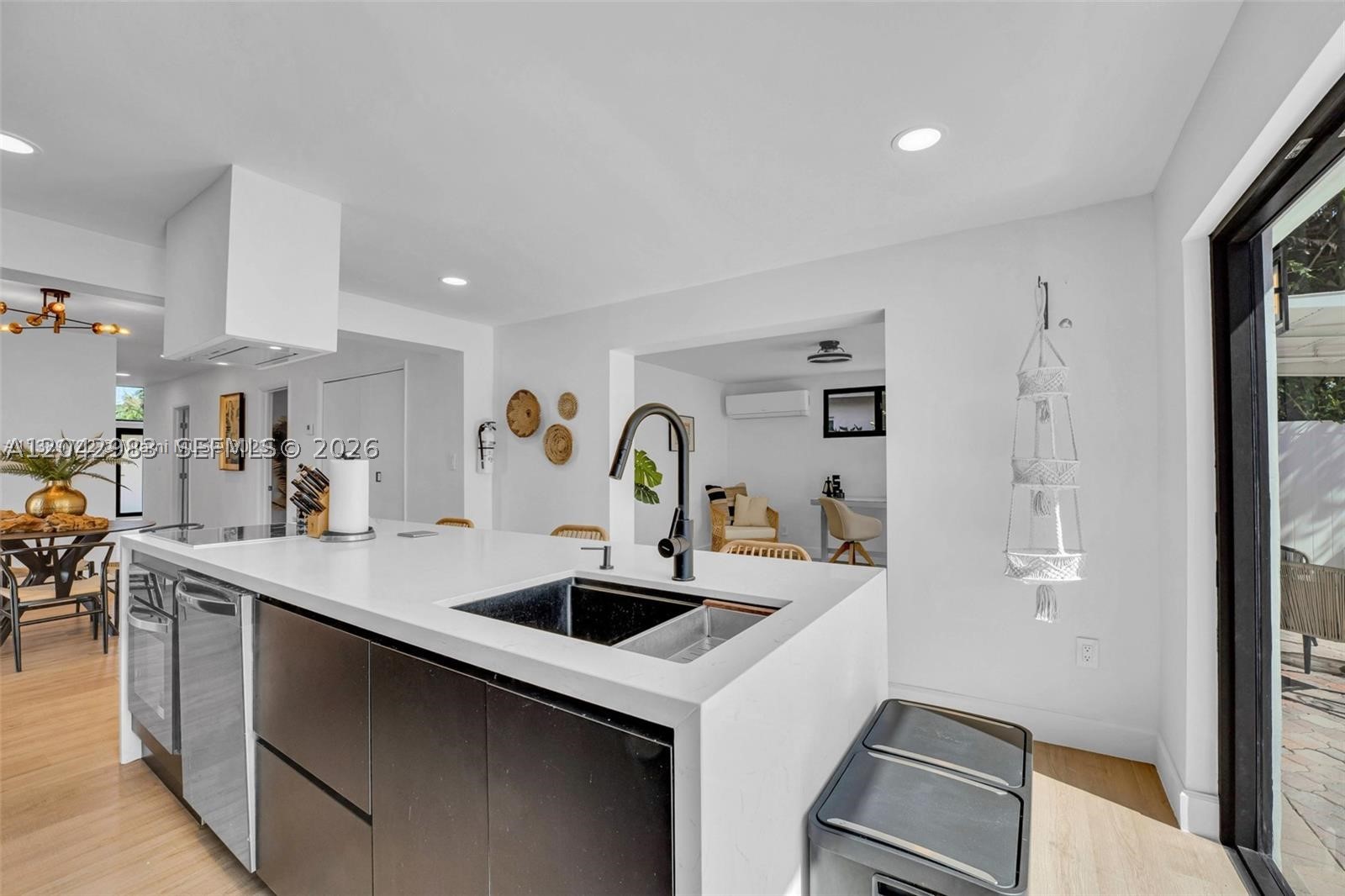 HOLLYWOOD HOMESITES SECON - Residential