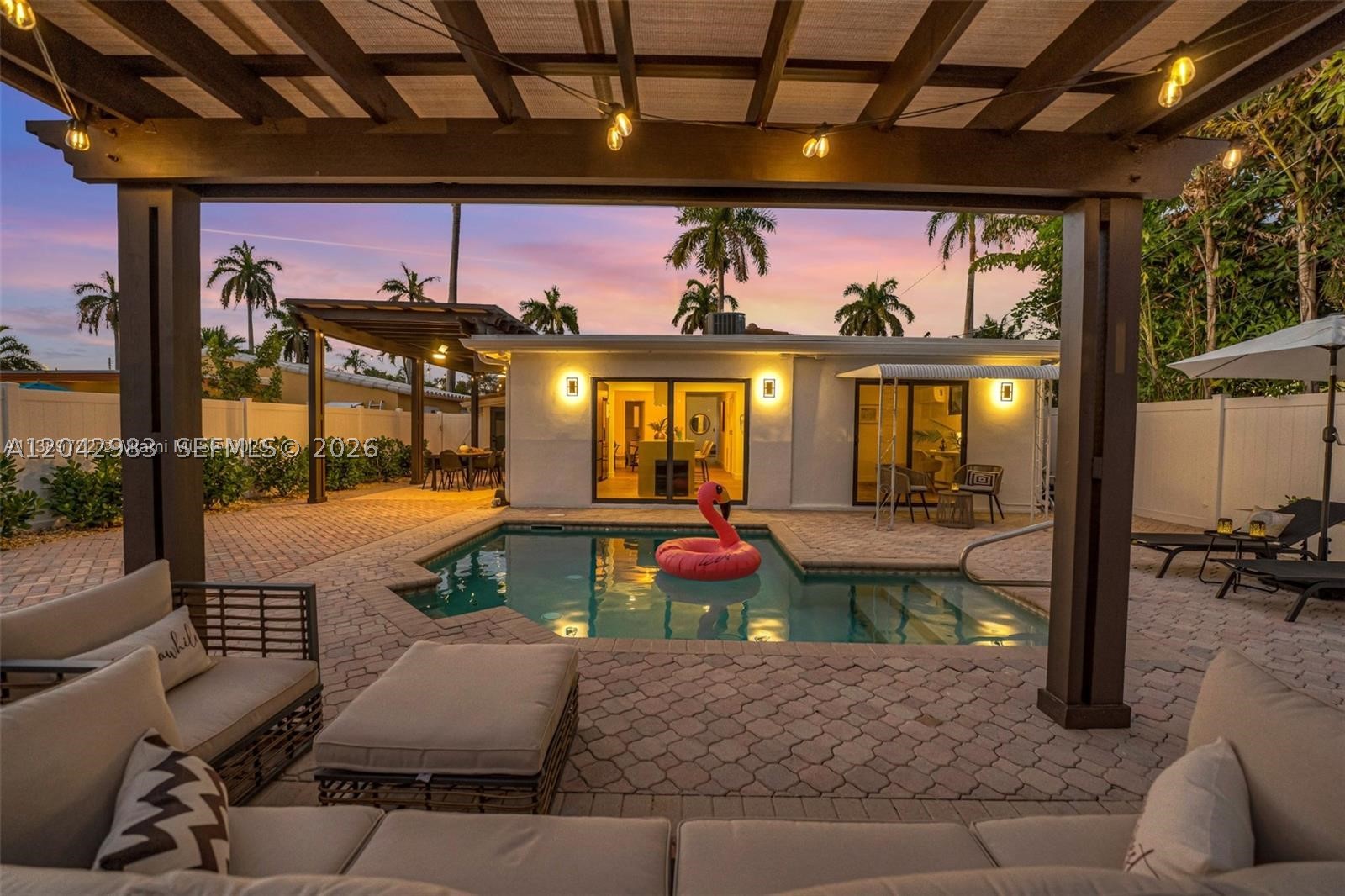 HOLLYWOOD HOMESITES SECON - Residential