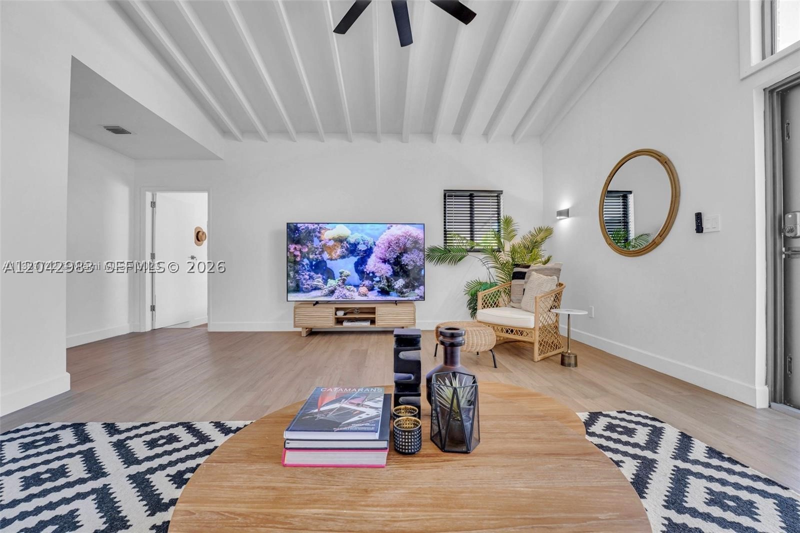 HOLLYWOOD HOMESITES SECON - Residential
