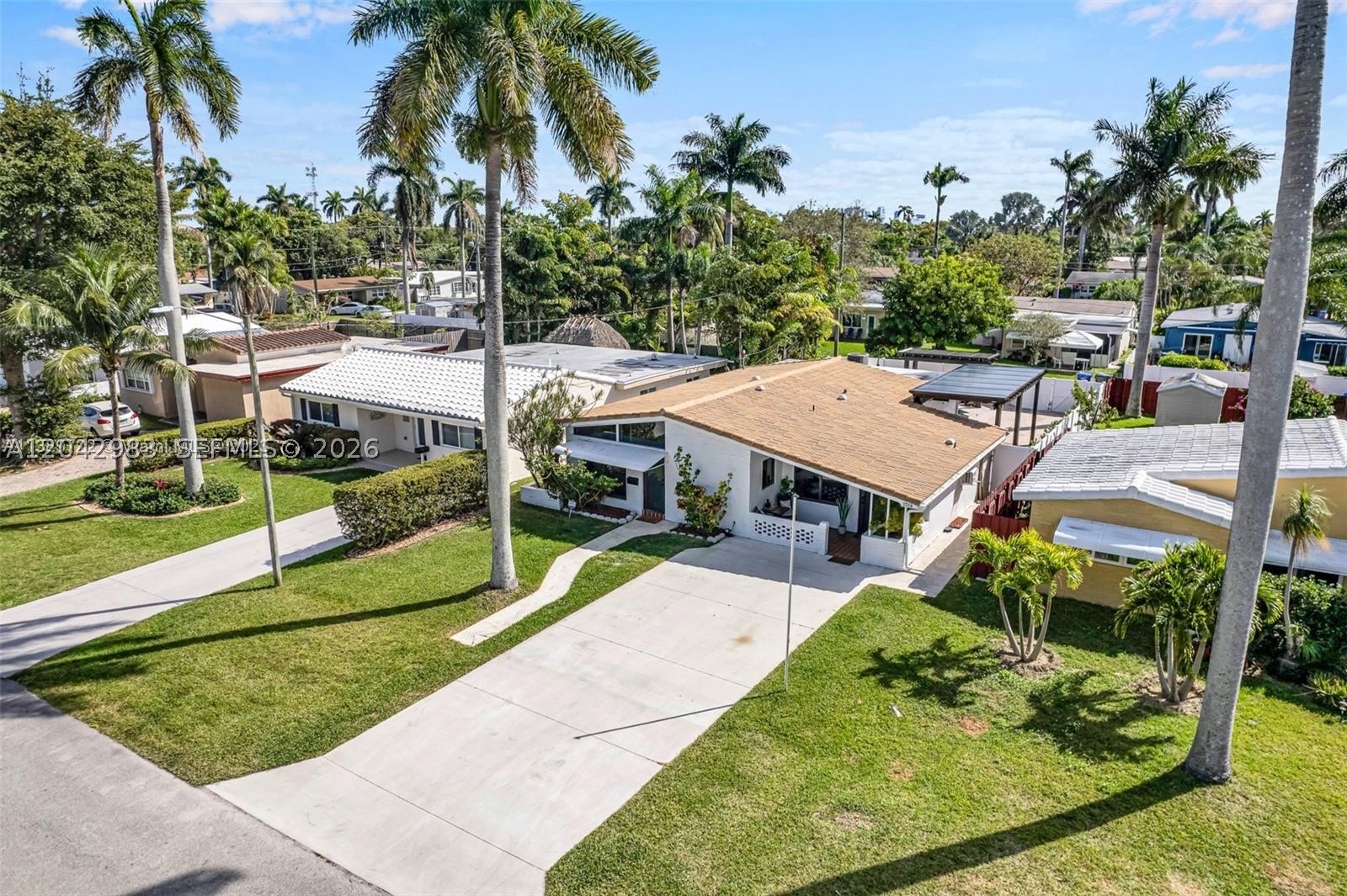 HOLLYWOOD HOMESITES SECON - Residential