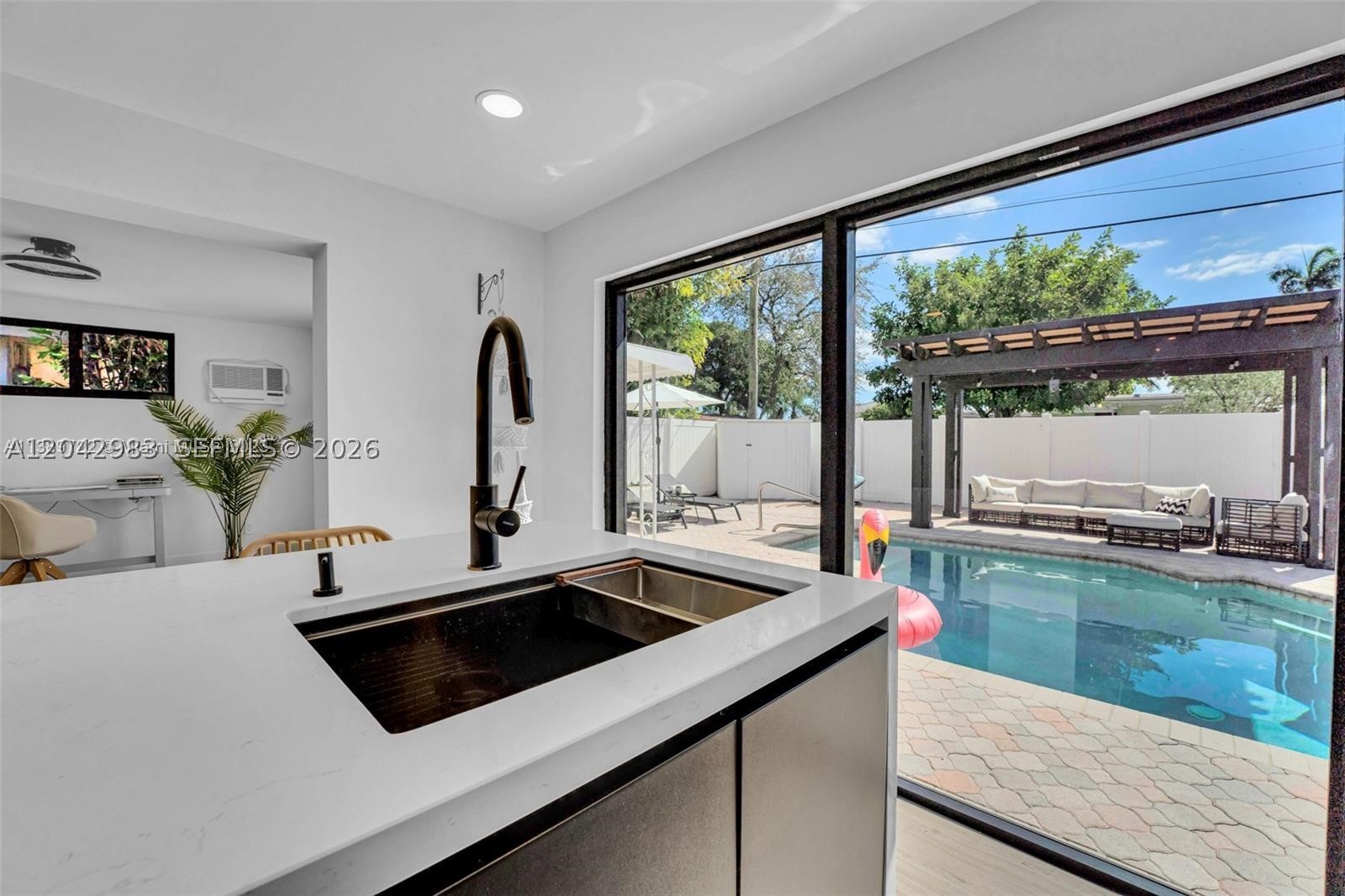 HOLLYWOOD HOMESITES SECON - Residential
