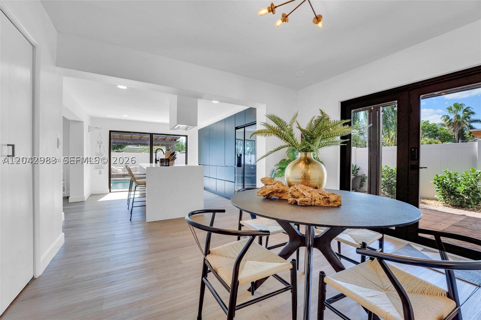 HOLLYWOOD HOMESITES SECON - Residential