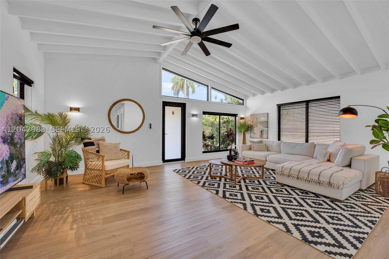 HOLLYWOOD HOMESITES SECON - Residential