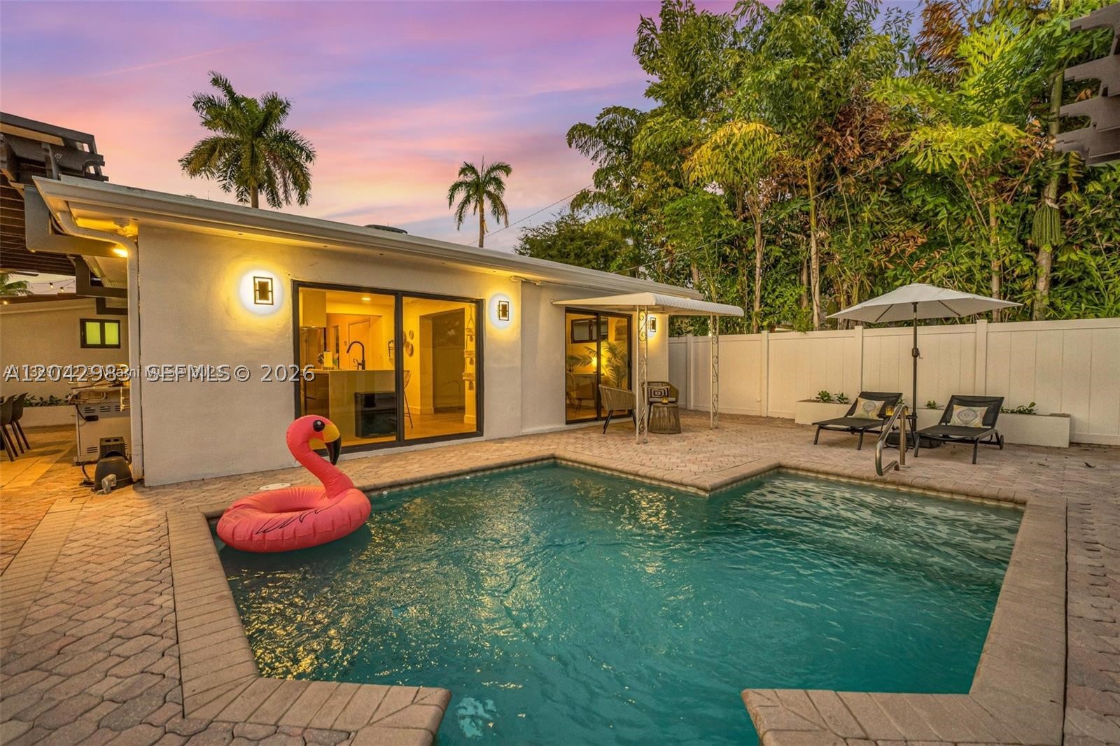 HOLLYWOOD HOMESITES SECON - Residential