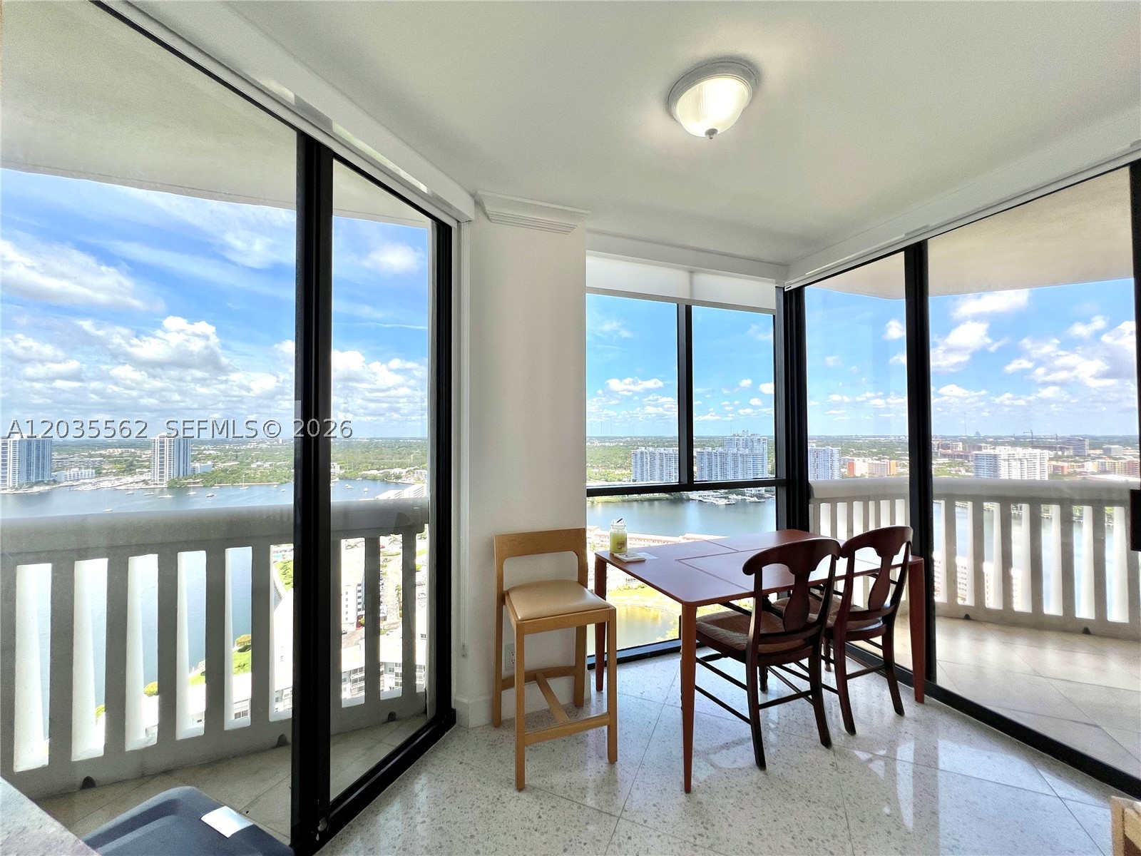 1000 ISL BLVD WILLIAMS IS - Residential