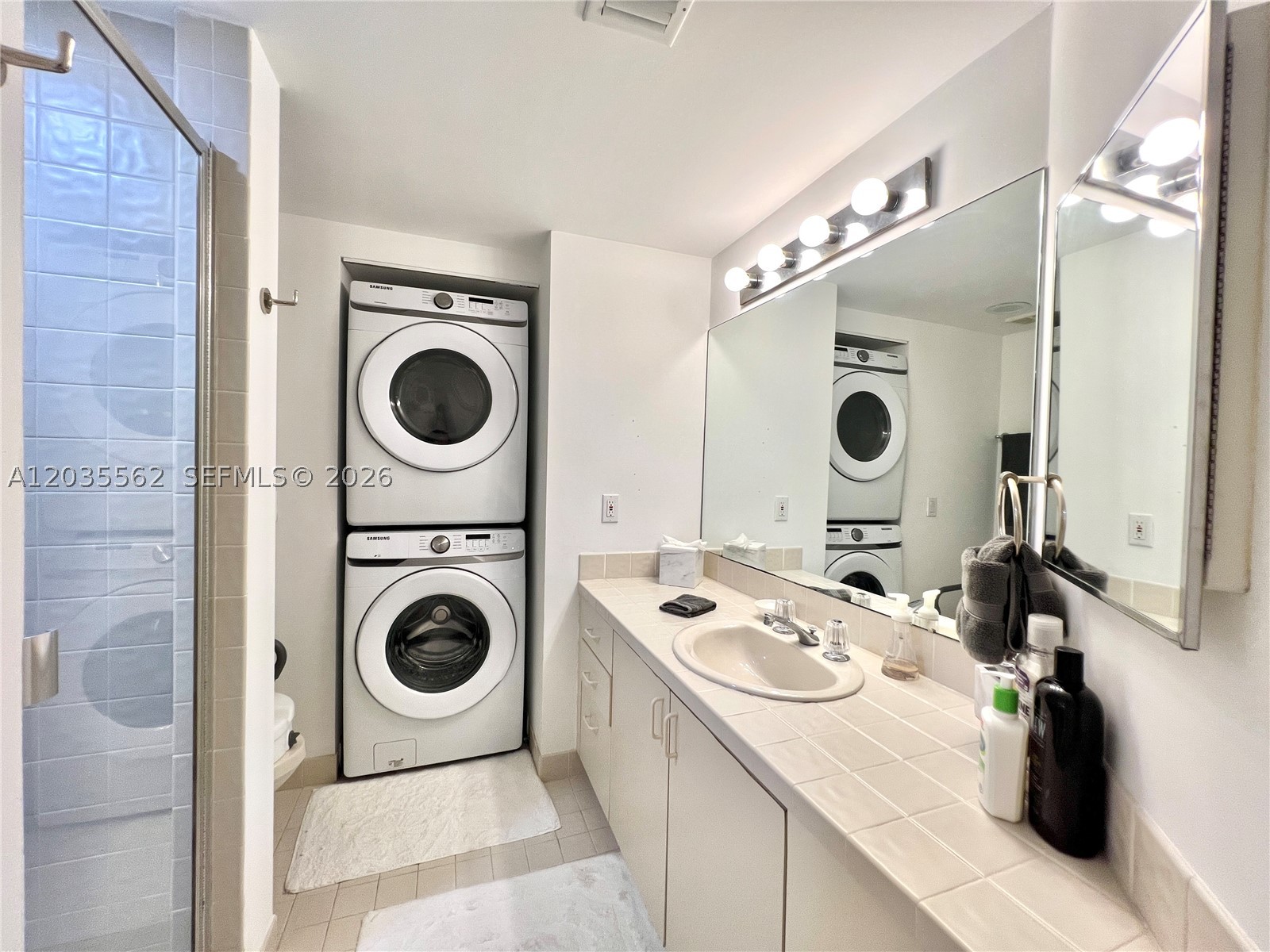 1000 ISL BLVD WILLIAMS IS - Residential