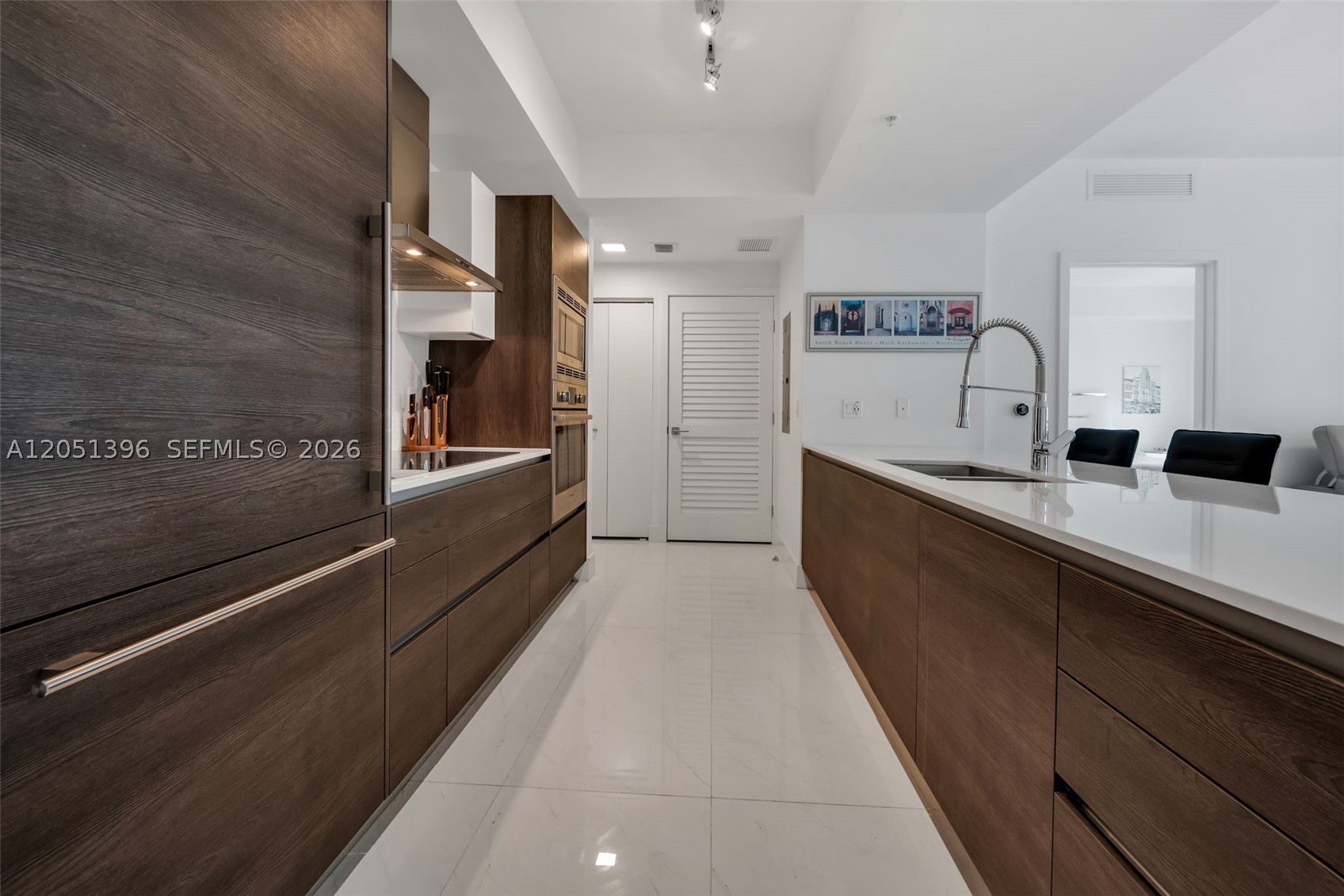 MERRICK MANOR CONDO - Residential Lease