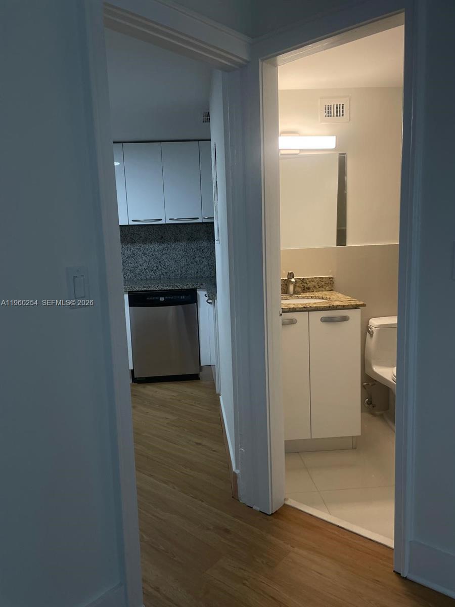 THE FOUR AMBASSADORS CONDO - Residential