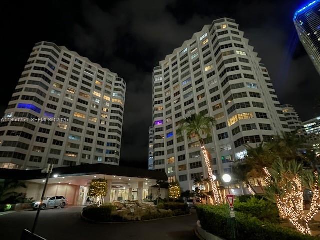 THE FOUR AMBASSADORS CONDO - Residential