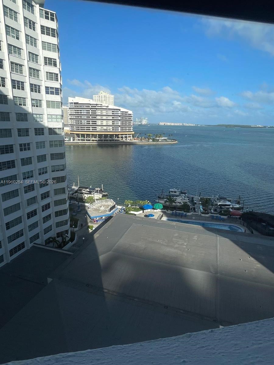 THE FOUR AMBASSADORS CONDO - Residential