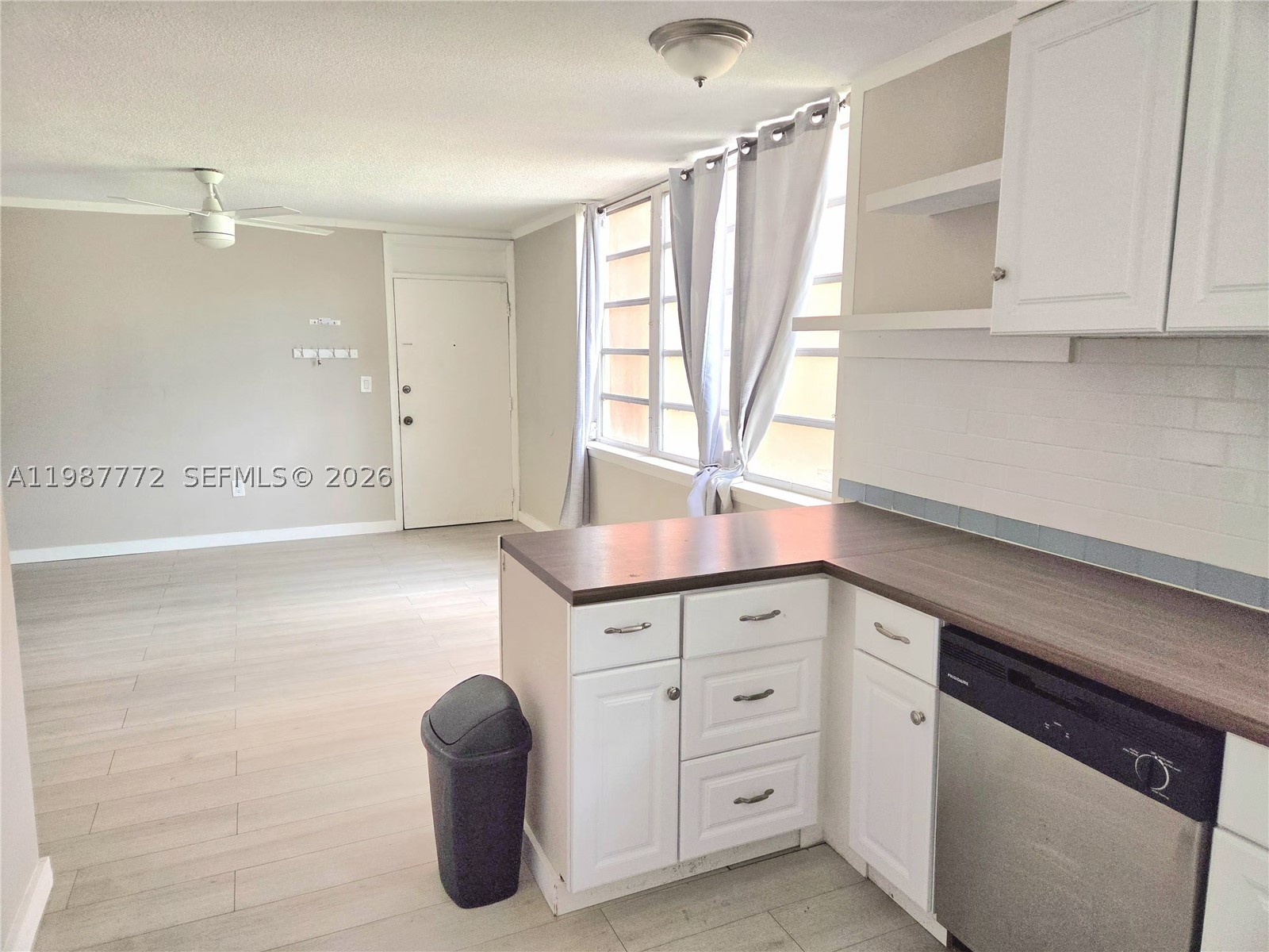 JADE WINDS GRP EASTER LIL - Residential