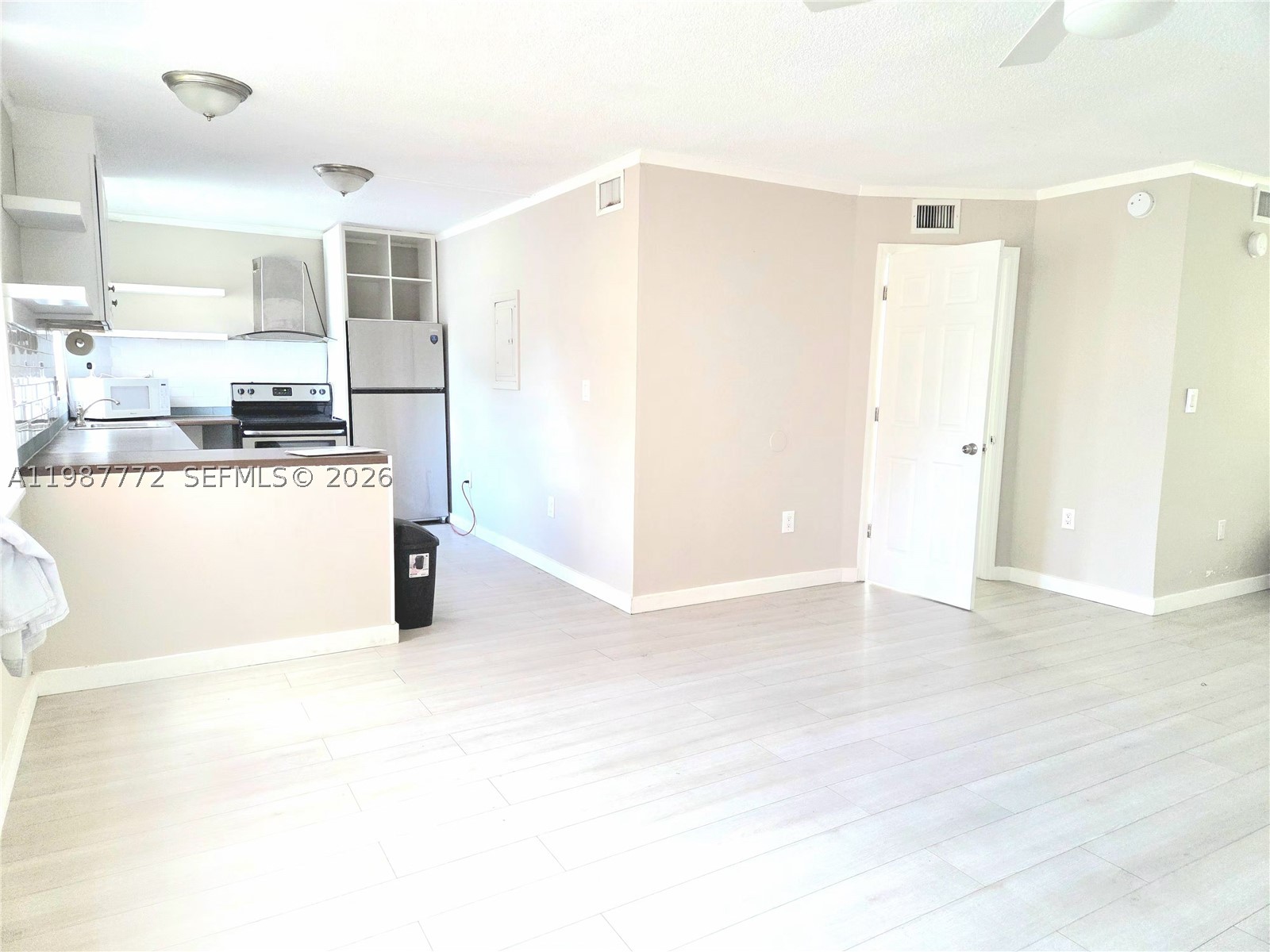 JADE WINDS GRP EASTER LIL - Residential
