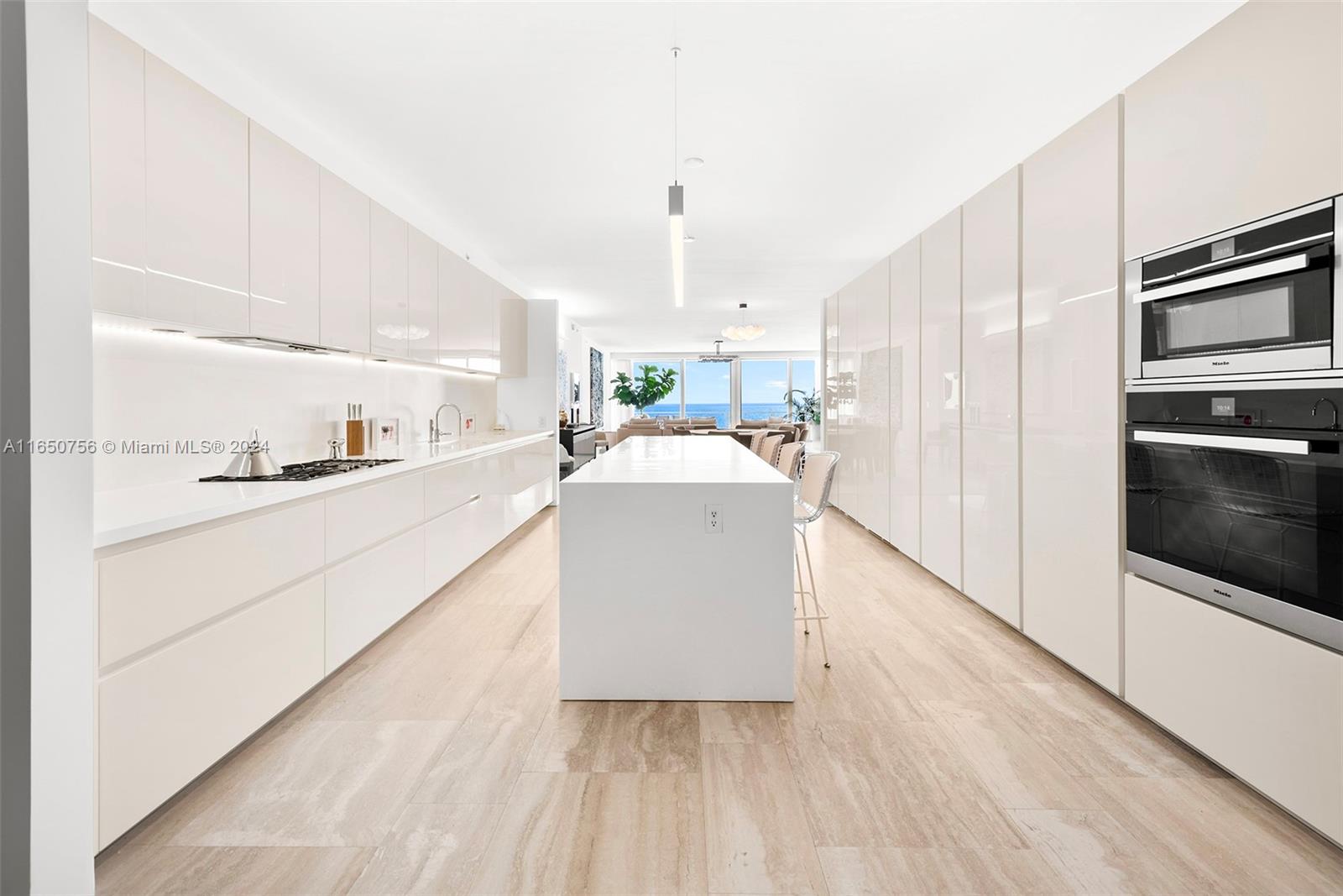 SURF CLUB CONDO - Residential