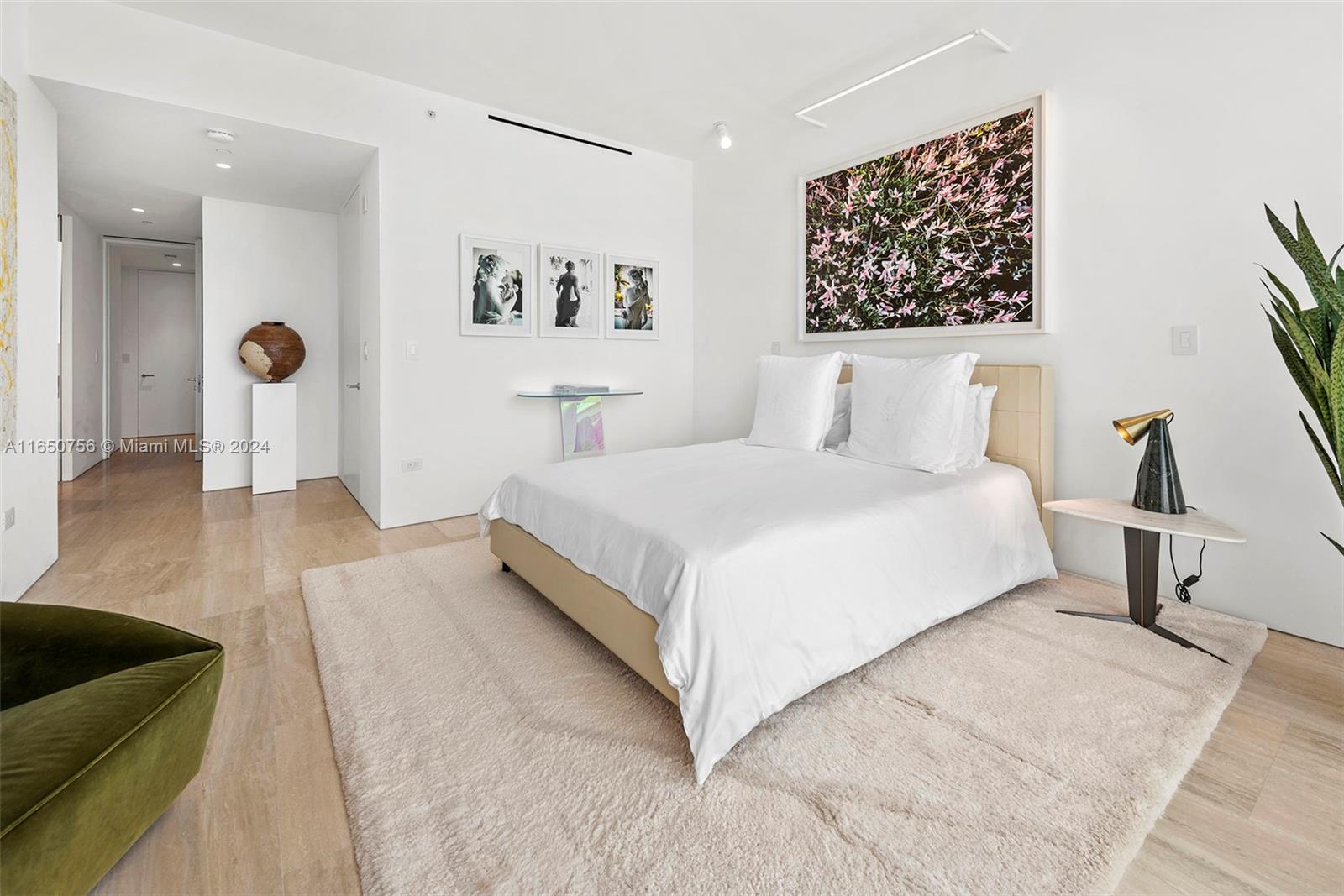 SURF CLUB CONDO - Residential