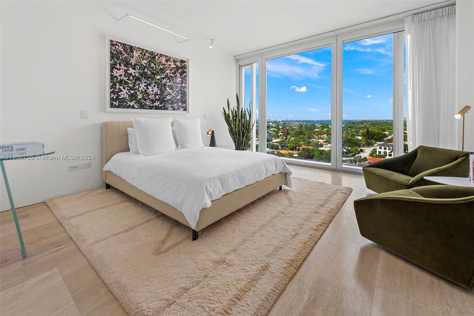 SURF CLUB CONDO - Residential