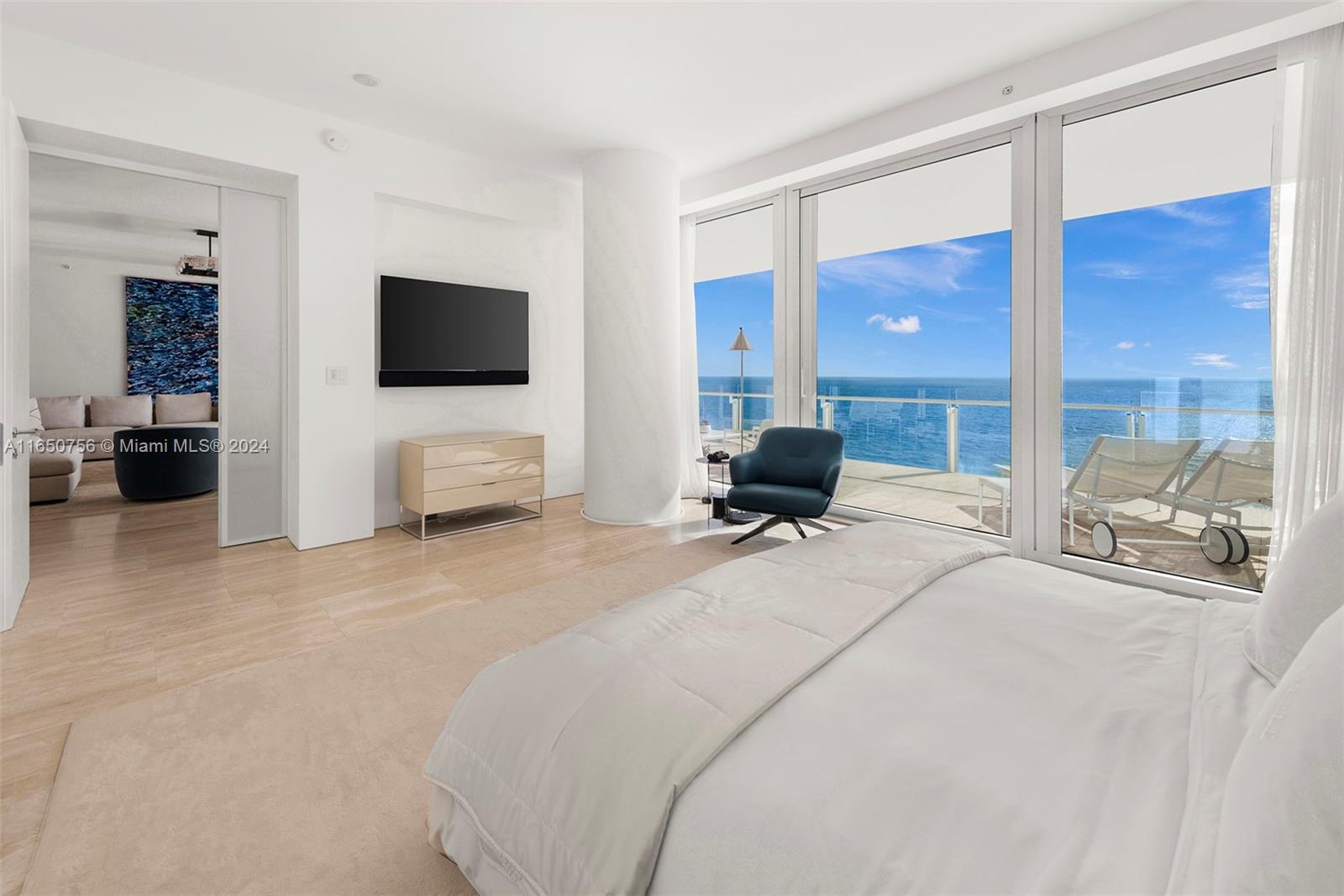 SURF CLUB CONDO - Residential