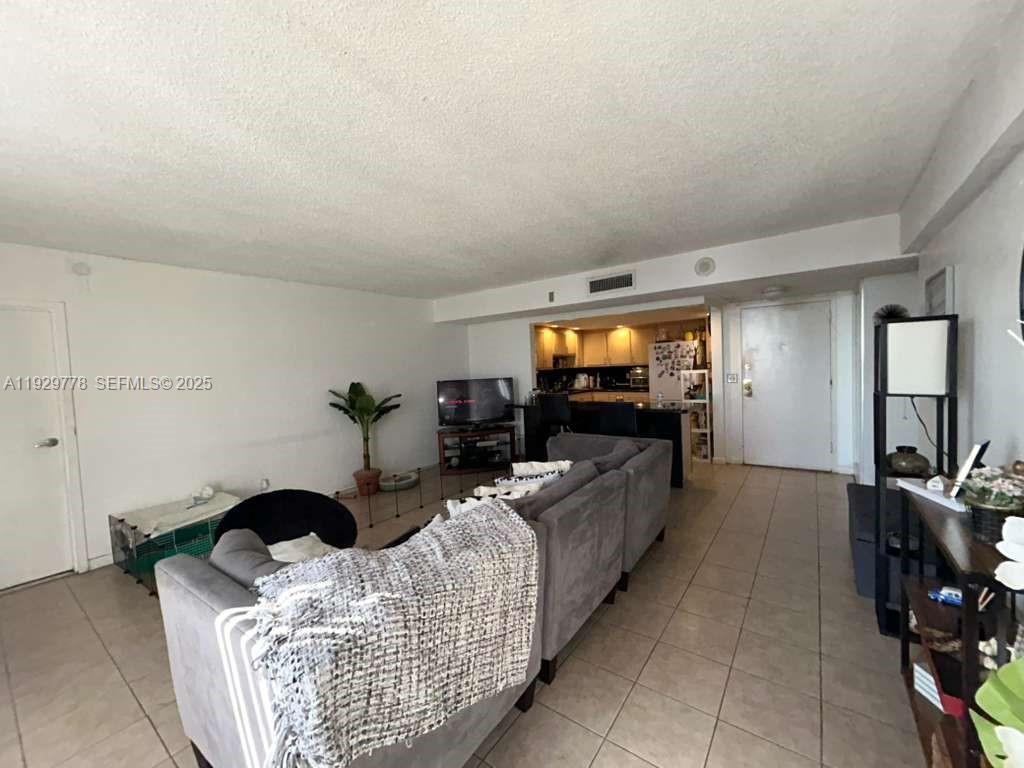 SAILBOAT CAY CONDO - Residential