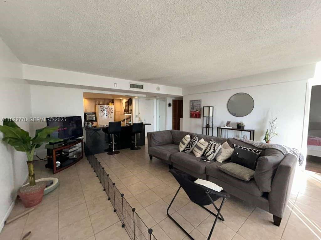 SAILBOAT CAY CONDO - Residential