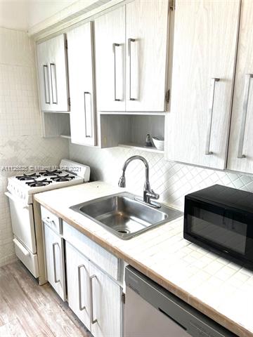 821 JEFFERSON CONDO - Residential Lease
