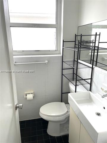 821 JEFFERSON CONDO - Residential Lease