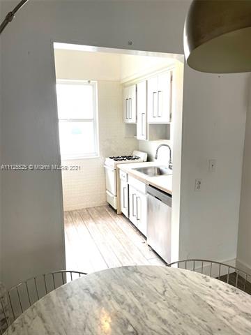 821 JEFFERSON CONDO - Residential Lease