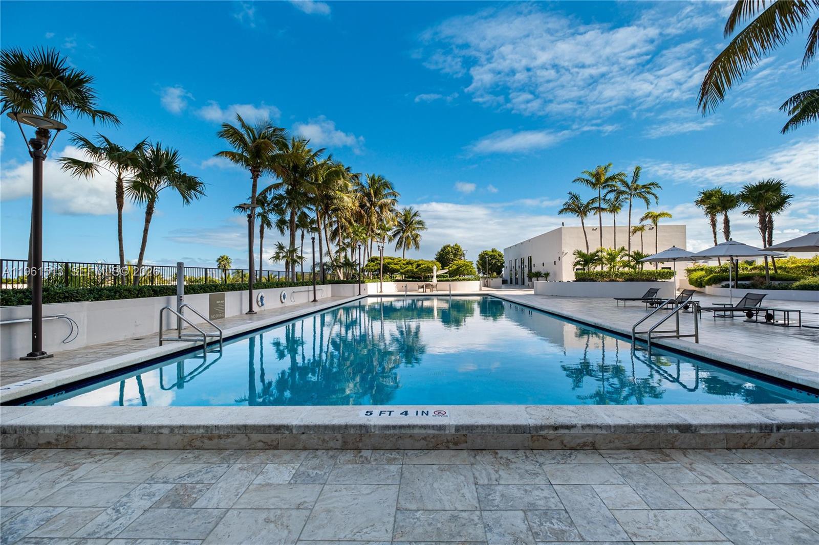 ONE THOUSAND VENETIAN WAY - Residential