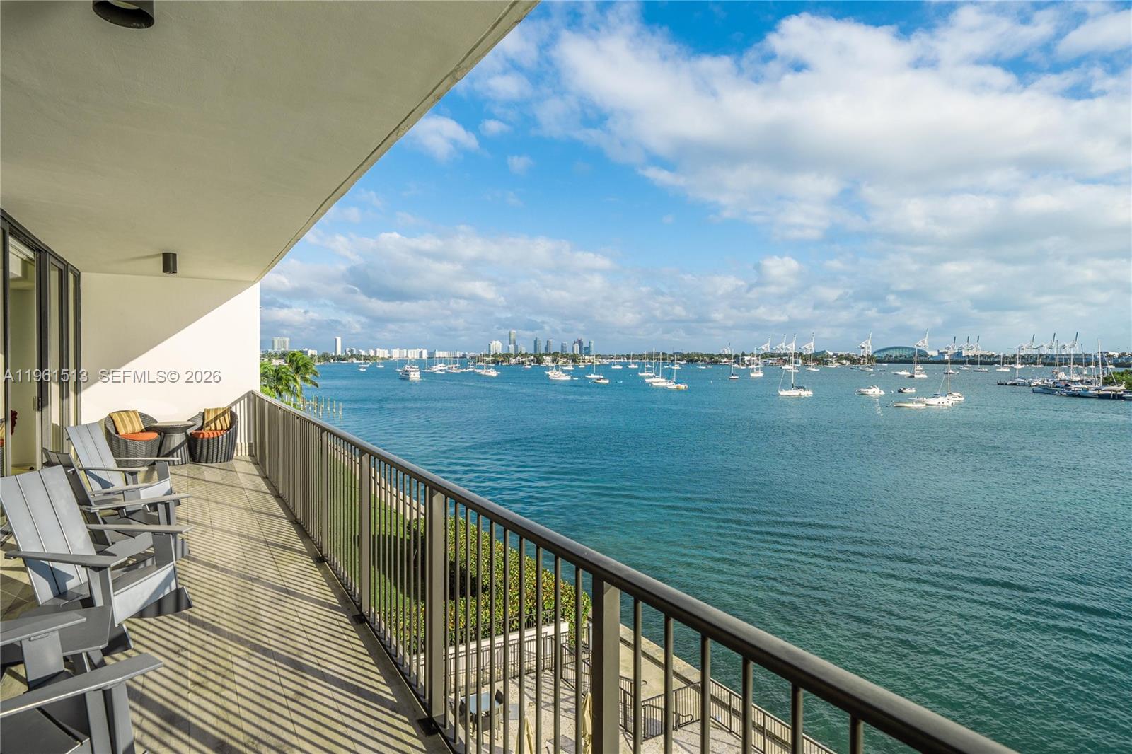 ONE THOUSAND VENETIAN WAY - Residential