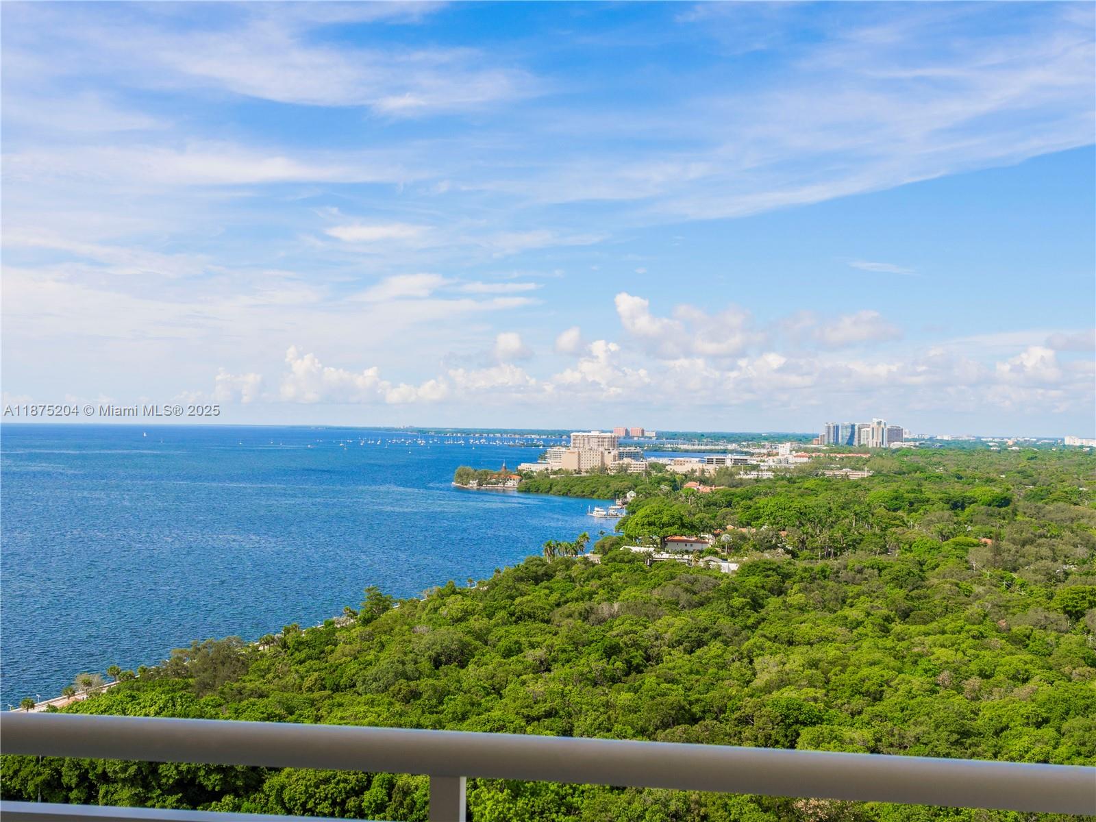 THE METROPOLITAN CONDO - Residential Lease