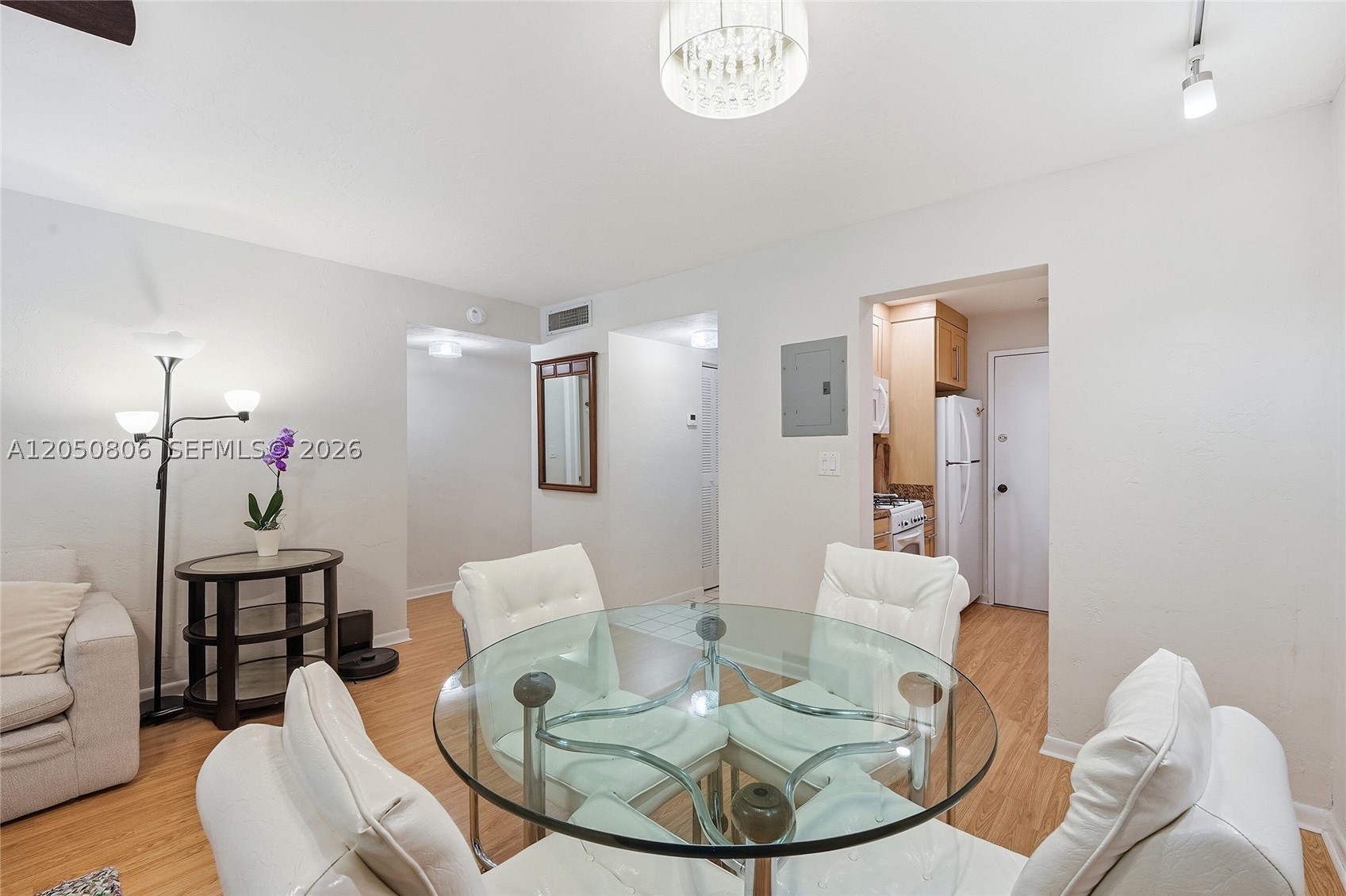 VILLA CAPRI CONDO - Residential