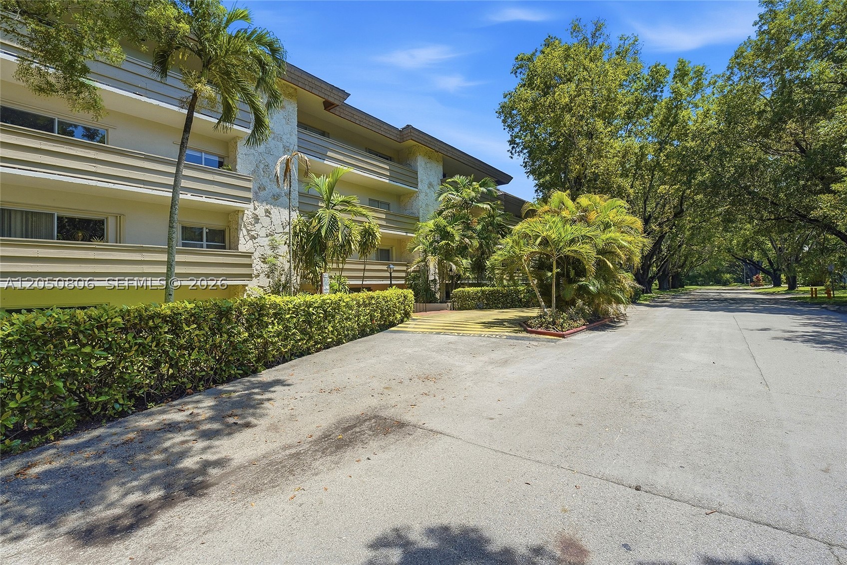 VILLA CAPRI CONDO - Residential